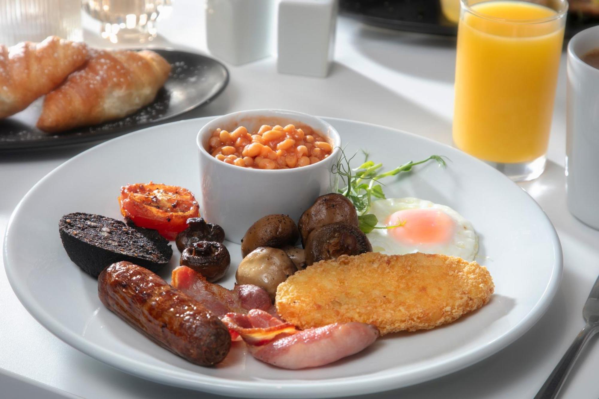 Best Western Premier Heronston Hotel & Spa Bridgend  Extérieur photo