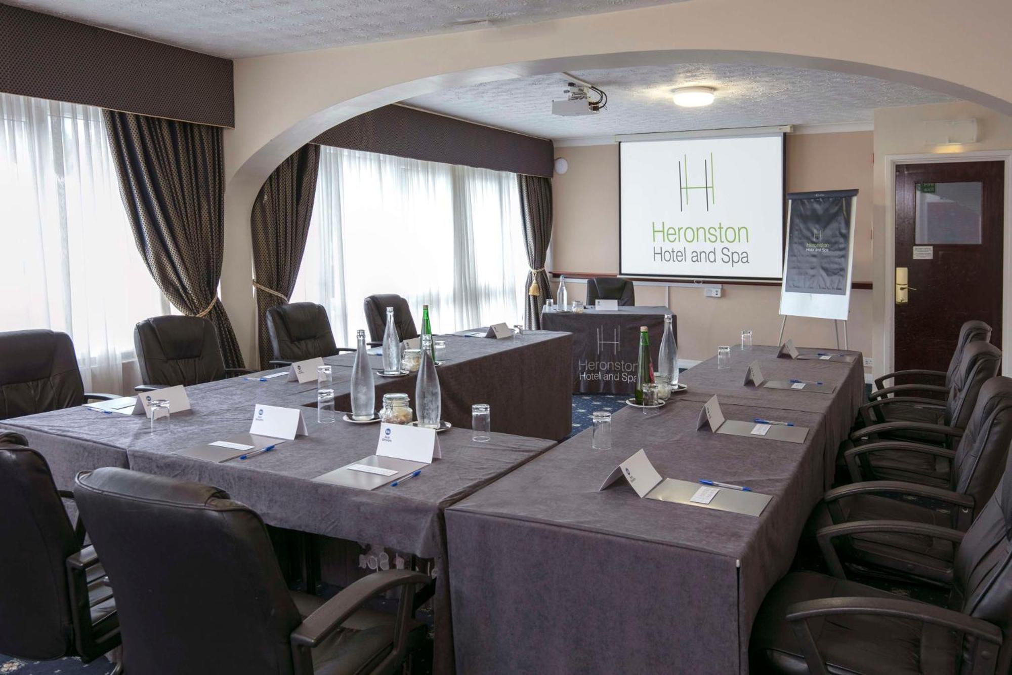 Best Western Premier Heronston Hotel & Spa Bridgend  Extérieur photo