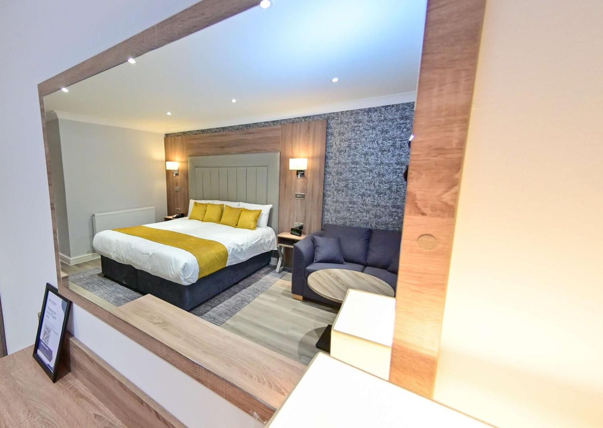 Best Western Premier Heronston Hotel & Spa Bridgend  Extérieur photo